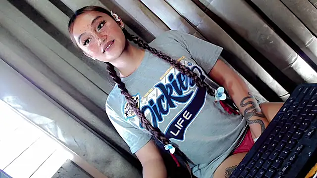 Jessicasfantasy online show from March 27, 1:22 am