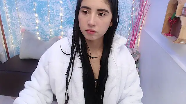 Snapshot of Melodi_velasquez chatting on March 19, 4:16 am Melodi velasquez online show from March 19, 4:16 am