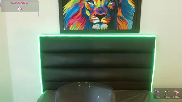 Snapshot of Tiffany_Velanyer__ chatting on March 20, 3:33 am Tiffany Velanyer online show from March 20, 3:33 am