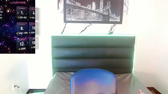 Snapshot of Tiffany_Velanyer__ chatting on March 28, 3:28 am Tiffany Velanyer online show from March 28, 3:28 am