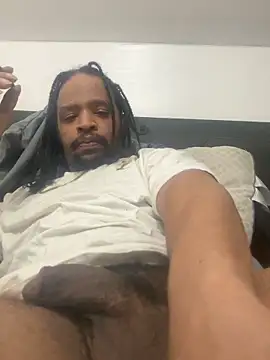 Snapshot of themeatman41 chatting on April 6, 12:41 am themeatman41 online show from April 6, 12:41 am