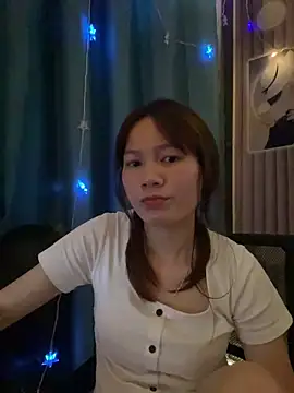 Snapshot of -Eidieea- chatting on April 1, 4:24 am -Eidieea- online show from April 1, 4:24 am