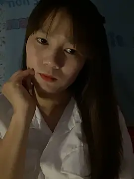 Snapshot of -Eidieea- chatting on April 2, 1:47 am -Eidieea- online show from April 2, 1:47 am