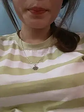 Snapshot of -Eidieea- chatting on April 5, 4:53 am -Eidieea- online show from April 5, 4:53 am