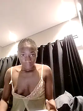 Snapshot of Slenderbae99 chatting on March 19, 5:44 am Slenderbae99 online show from March 19, 5:44 am