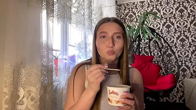 Snapshot of AdaGossett chatting on March 31, 1:33 pm AdaGossett online show from March 31, 1:33 pm