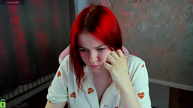 Emma-Wats0n online show from April 8, 1:05 am