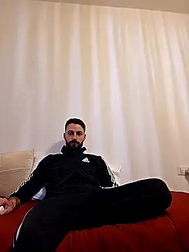 AmicisegretiITA online show from March 23, 6:28 am