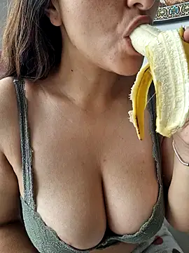 Snapshot of rafaella_stefano chatting on March 25, 9:54 pm rafaella stefano online show from March 25, 9:54 pm