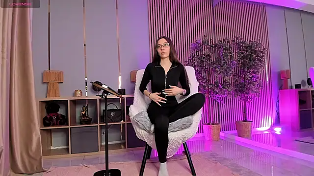 RavenBlisss online show from March 31, 3:41 am