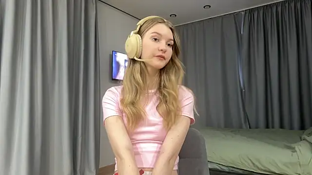 Snapshot of MelissaEvenns chatting on March 26, 12:11 pm MelissaEvenns online show from March 26, 12:11 pm