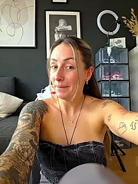 Snapshot of NicoleKaiser chatting on March 30, 3:13 pm NicoleKaiser online show from March 30, 3:13 pm