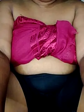 Snapshot of Rishwana69 chatting on April 25, 5:54 pm Rishwana69 online show from April 25, 5:54 pm