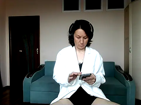 Snapshot of PrivateVelvetXX chatting on March 24, 4:06 am PrivateVelvetXX online show from March 24, 4:06 am