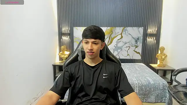 AdrianFranko online show from May 20, 1:17 pm