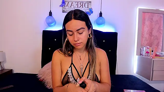 Sia messy online show from March 19, 1:37 pm