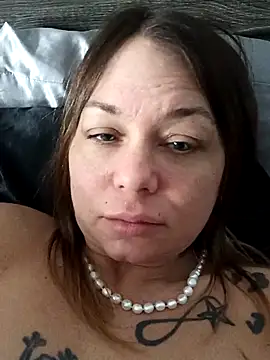 Snapshot of Couple_qc chatting on March 28, 2:05 pm Couple qc online show from March 28, 2:05 pm