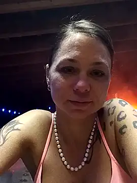 Snapshot of Couple_qc chatting on April 2, 12:41 am Couple qc online show from April 2, 12:41 am