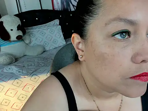 Snapshot of PenelopeSuency chatting on March 19, 2:21 pm PenelopeSuency online show from March 19, 2:21 pm