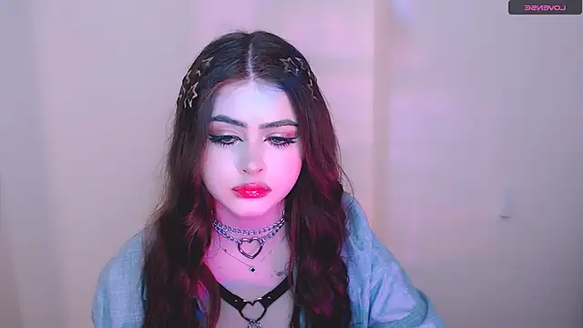 Snapshot of _LunnaBelle_ chatting on March 27, 3:12 am LunnaBelle online show from March 27, 3:12 am