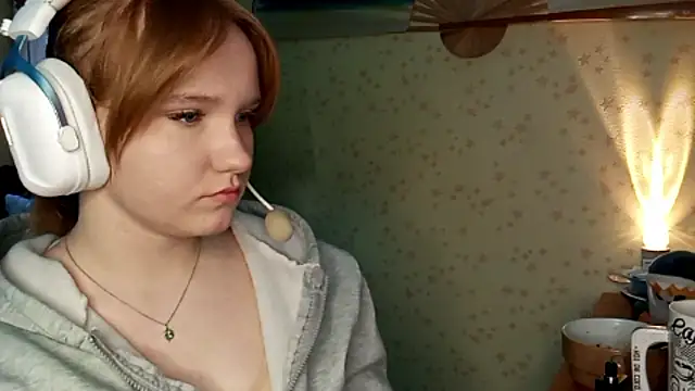 Snapshot of BelladeSimons chatting on March 19, 6:06 am BelladeSimons online show from March 19, 6:06 am