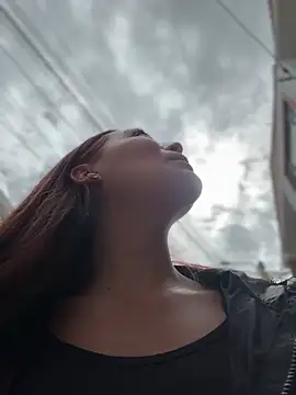 Snapshot of Queen_Scatlett chatting on March 30, 3:02 pm Queen Scatlett online show from March 30, 3:02 pm