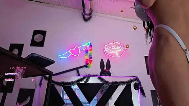 Snapshot of angely_sexyx chatting on March 30, 1:17 am angely sexyx online show from March 30, 1:17 am