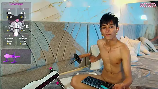 cococumps online show from April 30, 8:57 pm