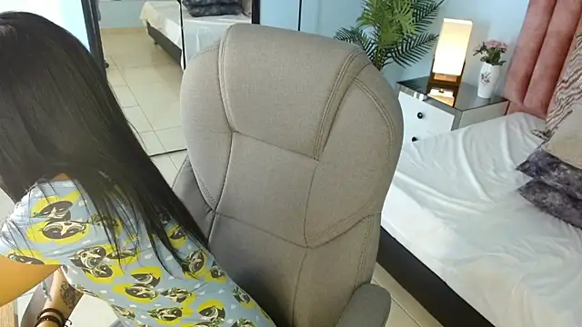 Snapshot of Brithney_rose chatting on April 1, 1:41 pm Brithney rose online show from April 1, 1:41 pm