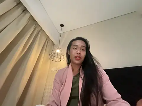 Ur topQeents online show from May 15, 5:20 pm