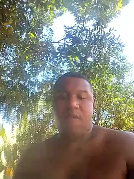 Snapshot of sigilo1027 chatting on April 2, 2:47 pm sigilo1027 online show from April 2, 2:47 pm