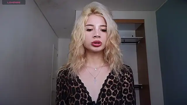 st uirt online show from March 28, 2:38 pm