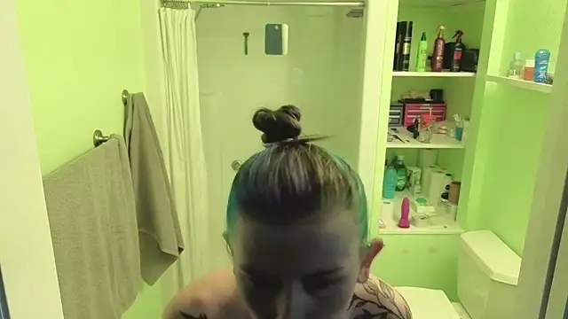 Prepare2Twerk online show from June 22, 9:45 pm