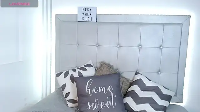 Kloe  watson online show from April 26, 7:44 pm