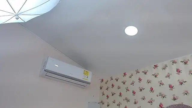 Snapshot of crystal_watson0 chatting on March 30, 1:23 pm crystal watson0 online show from March 30, 1:23 pm