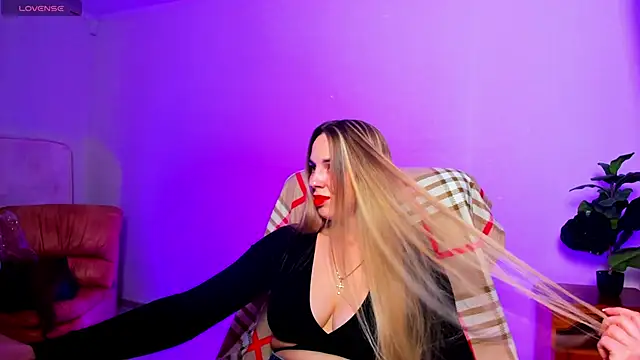 Snapshot of Alexandracandy chatting on March 30, 1:34 pm Alexandracandy online show from March 30, 1:34 pm