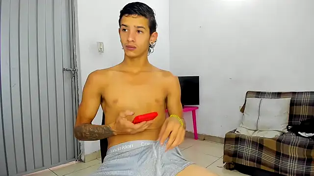 ZADQUIELHOT online show from June 22, 1:08 pm