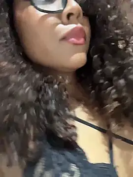 CurlyOopsieXXX online show from May 15, 9:11 pm