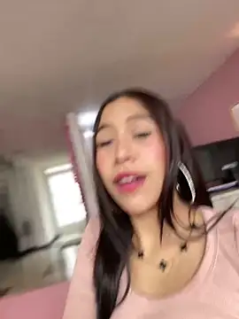 Snapshot of Ferrari_Pink chatting on April 5, 6:38 pm Ferrari Pink online show from April 5, 6:38 pm