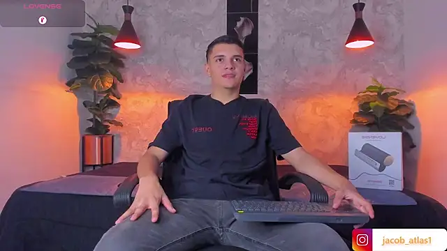 ian jacob online show from April 1, 8:06 pm