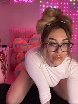 Snapshot of laurenlotus chatting on March 29, 2:22 am laurenlotus online show from March 29, 2:22 am