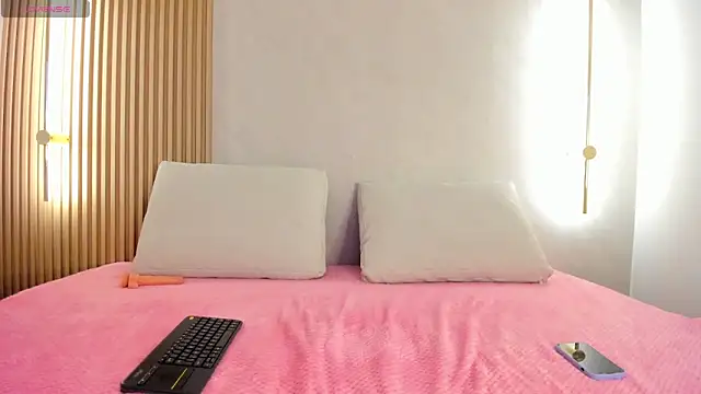 lua rosse online show from March 21, 7:39 pm