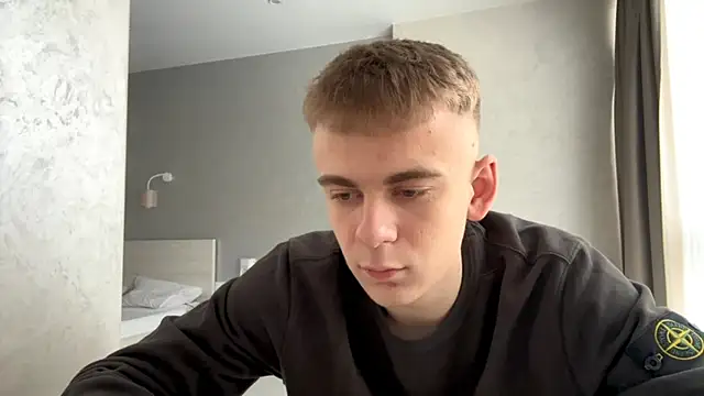 Snapshot of SoloFury chatting on April 11, 7:02 am SoloFury online show from April 11, 7:02 am