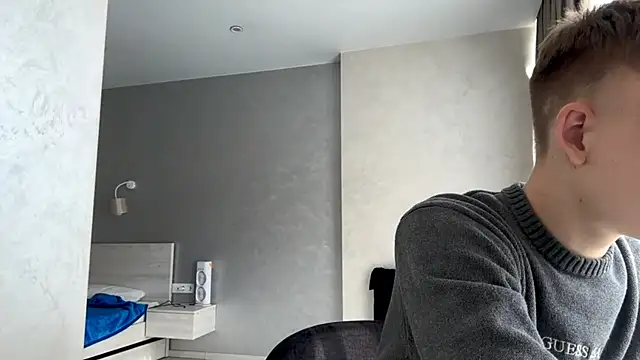 Snapshot of SoloFury chatting on April 23, 6:58 am SoloFury online show from April 23, 6:58 am