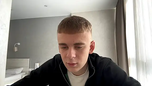 Snapshot of SoloFury chatting on May 5, 6:32 am SoloFury online show from May 5, 6:32 am