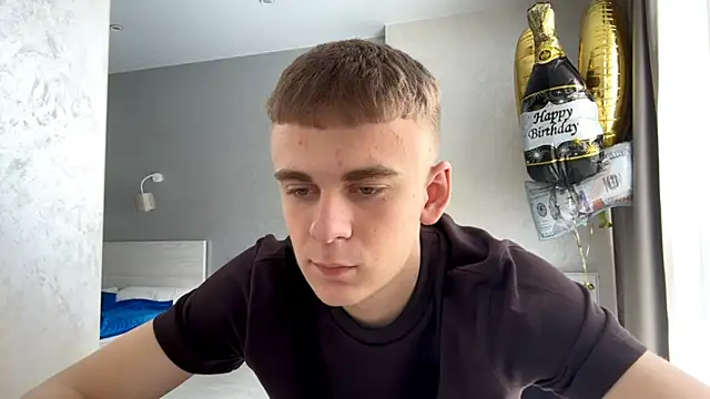 Snapshot of SoloFury chatting on May 16, 8:44 am SoloFury online show from May 16, 8:44 am