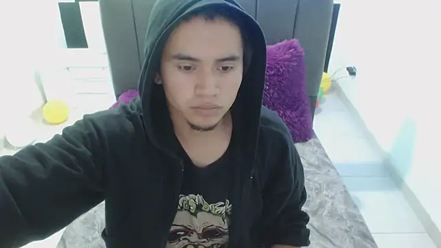 Snapshot of adonis_latin_19 chatting on March 24, 7:30 pm adonis latin 19 online show from March 24, 7:30 pm