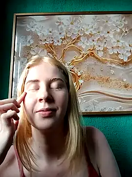 ninaxbabyy online show from April 14, 8:37 pm