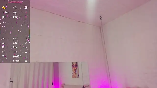 Snapshot of cami_walterr chatting on April 7, 4:13 am cami walterr online show from April 7, 4:13 am