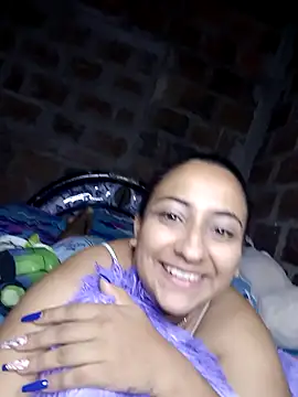 Snapshot of Katalinarodriguez chatting on March 27, 3:12 pm Katalinarodriguez online show from March 27, 3:12 pm